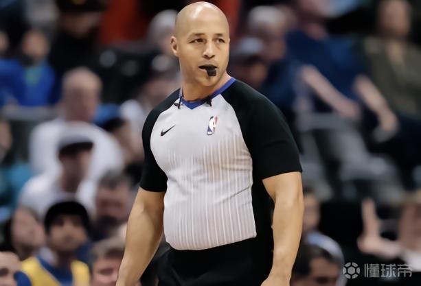 NBA西决G7裁判组:马克-戴维斯担任主裁,他曾吹罚过G3